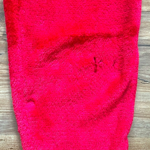 Elf jumpsuit pjs , small rip to knee(shown in picture) - Picture 3 of 4